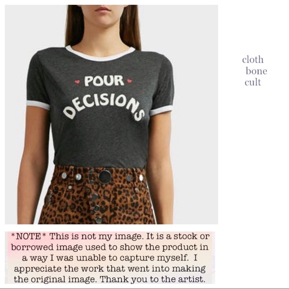 ✨NWT✨ WILDFOX 💋🦊 “Pour Decisions” T-SHIRT - Picture 3 of 6